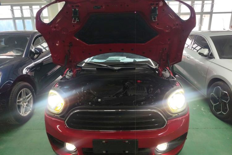 Used MINI Countryman 2018 1.5T COOPER Artist Engine Bay