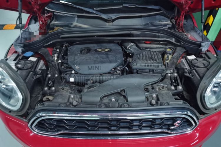 Used MINI Countryman 2018 2.0T COOPER S ALL4 Classic Edition Engine Bay