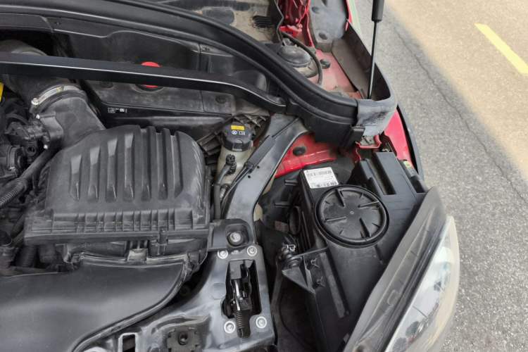 Used MINI Countryman 2018 1.5T COOPER ALL4 Classic Edition Engine Bay Left