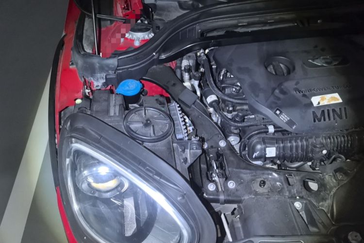 Used MINI Countryman 2018 2.0T COOPER S ALL4 Artist Engine Bay Right