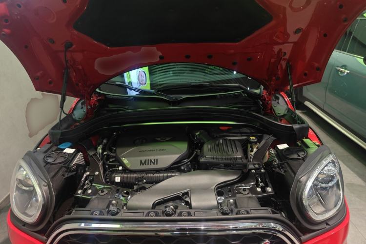 Used MINI Countryman 2018 2.0T COOPER S ALL4 Racing Driver Engine Bay