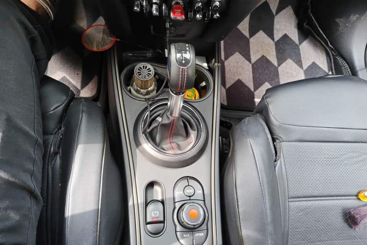 Used MINI Countryman 2018 2.0T COOPER S ALL4 Racing Driver Gear Lever
