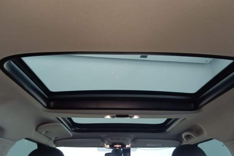 Used MINI Countryman 2018 1.5T COOPER Special Edition Headliner