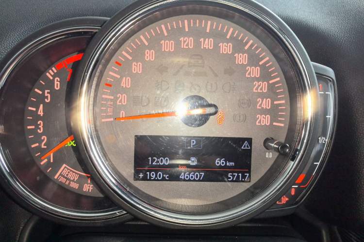 Used MINI Countryman 2018 1.5T COOPER ALL4 Artist Instrument Cluster