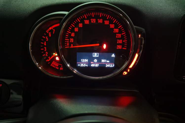 Used MINI Countryman 2018 2.0T COOPER S ALL4 Classic Edition Instrument Cluster