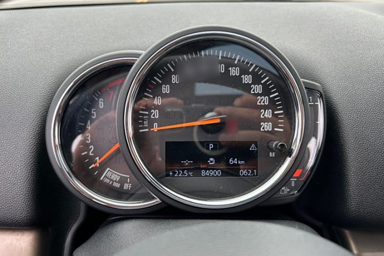 Used MINI Countryman 2018 1.5T COOPER ALL4 Artist Interior 3