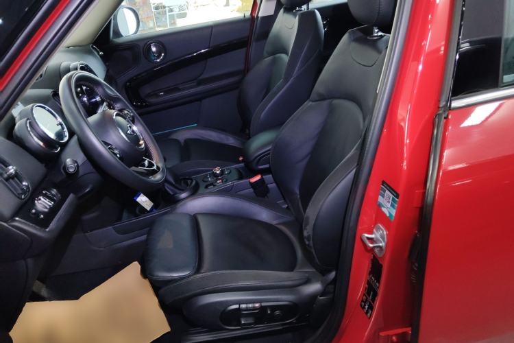 Used MINI Countryman 2018 1.5T COOPER ALL4 Artist Left Front Seat