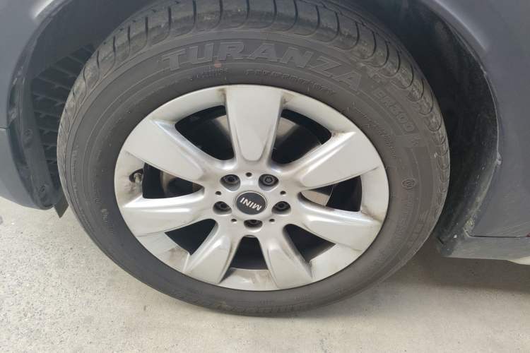 Used MINI Countryman 2018 1.5T COOPER Special Edition Left Front Wheel Hub