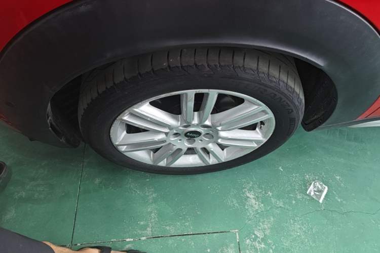 Used MINI Countryman 2018 1.5T COOPER Artist Left Front Wheel Hub