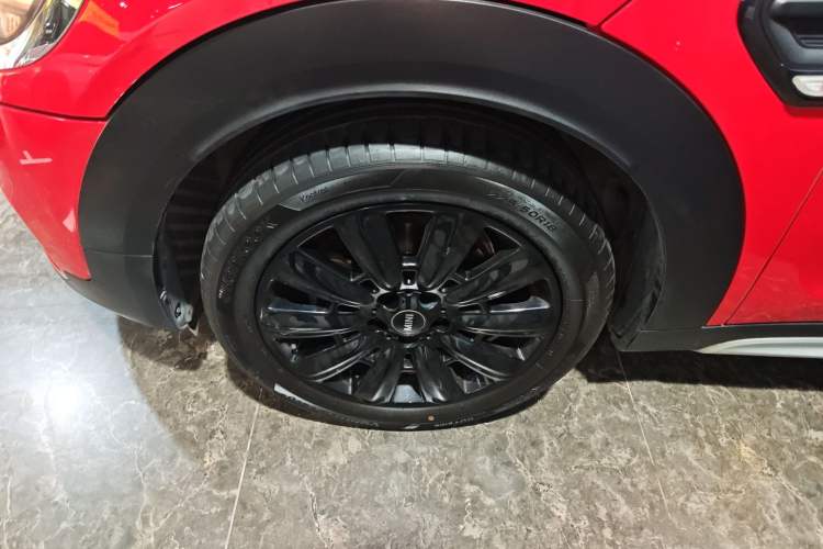 Used MINI Countryman 2018 1.5T COOPER Artist Left Front Wheel Hub