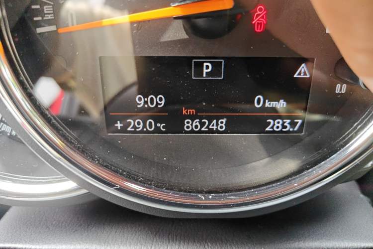 Used MINI Countryman 2018 2.0T COOPER S ALL4 Racing Driver Odometer Close Up