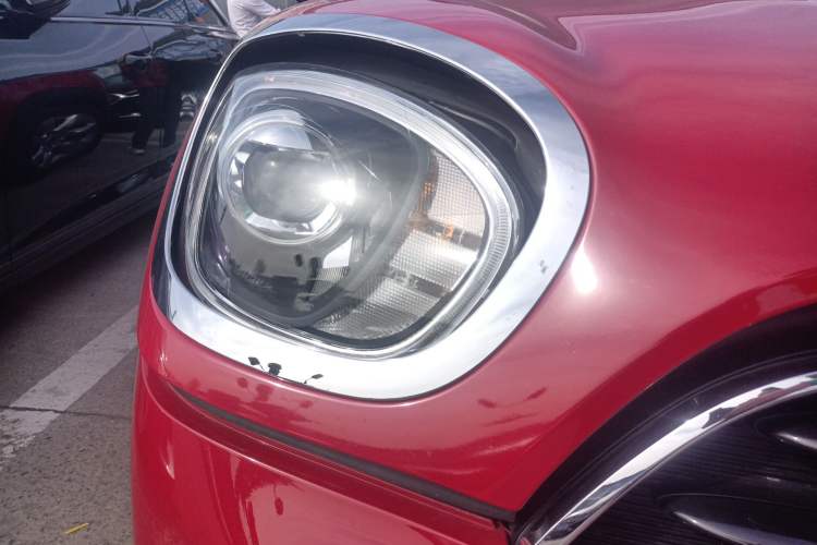 Used MINI Countryman 2018 1.5T COOPER ALL4 Classic Edition Right Front Headlight