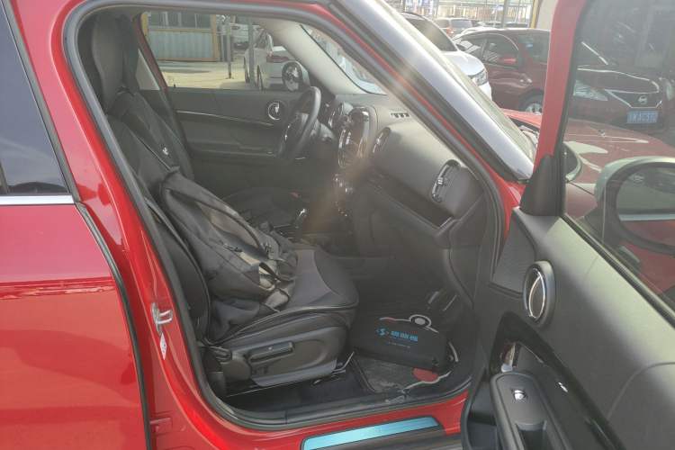 Used MINI Countryman 2018 1.5T COOPER Special Edition Right Front Seat