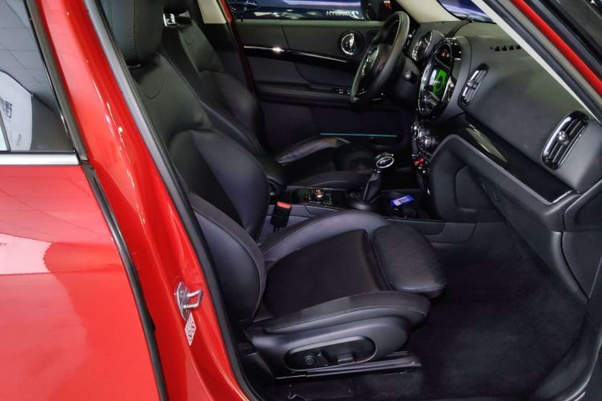Used MINI Countryman 2018 1.5T COOPER ALL4 Artist Right Front Seat