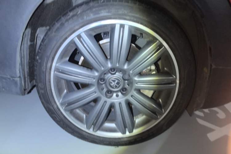 Used MINI Countryman 2018 2.0T COOPER S ALL4 Artist Right Front Wheel Hub