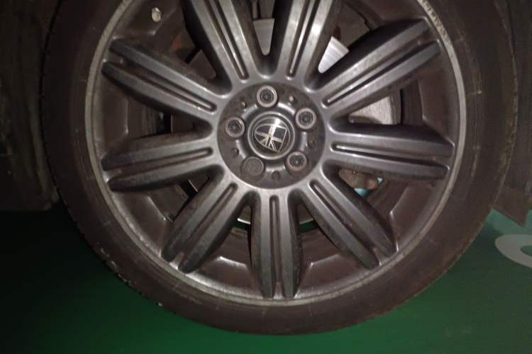 Used MINI Countryman 2018 2.0T COOPER S ALL4 Artist Right Front Wheel Hub