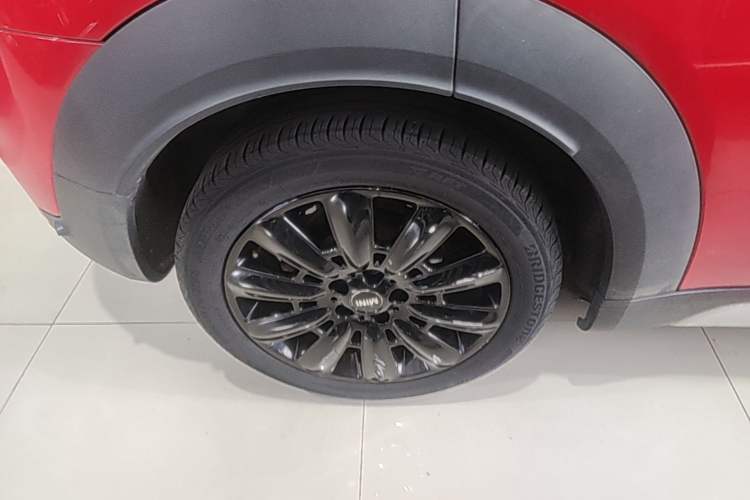 Used MINI Countryman 2018 1.5T COOPER ALL4 Artist Right Rear Wheel Hub