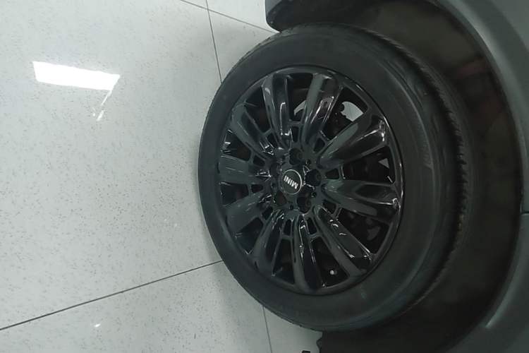 Used MINI Countryman 2018 1.5T COOPER ALL4 Artist Right Rear Wheel Hub