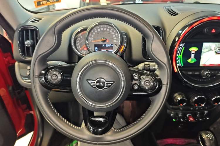Used MINI Countryman 2018 2.0T COOPER S ALL4 Artist Steering Wheel