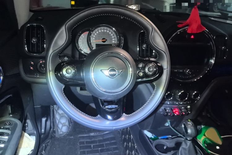 Used MINI Countryman 2018 2.0T COOPER S ALL4 Artist Steering Wheel