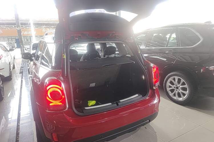 Used MINI Countryman 2018 1.5T COOPER ALL4 Artist Trunk