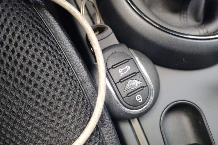 Used MINI Countryman 2018 1.5T COOPER Special Edition Vehicle Key