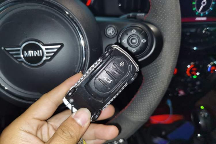 Used MINI Countryman 2018 2.0T COOPER S ALL4 Classic Edition Vehicle Key
