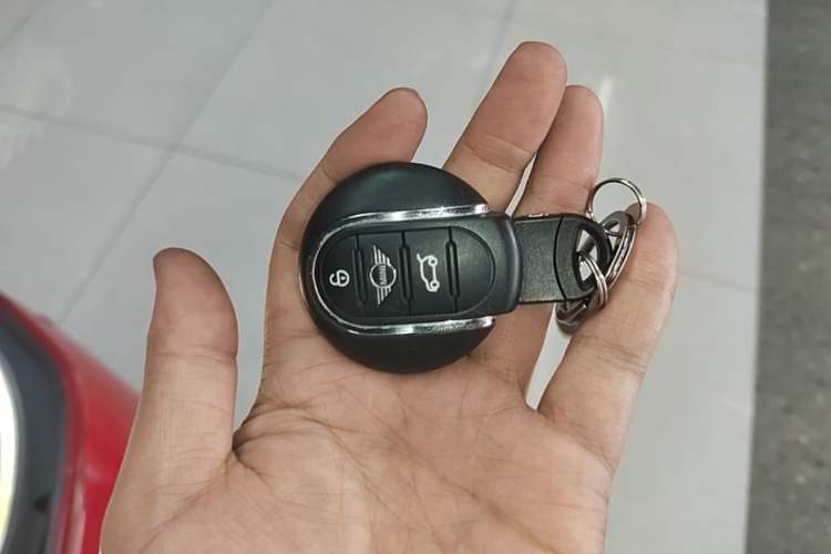 Used MINI Countryman 2018 1.5T COOPER ALL4 Artist Vehicle Key