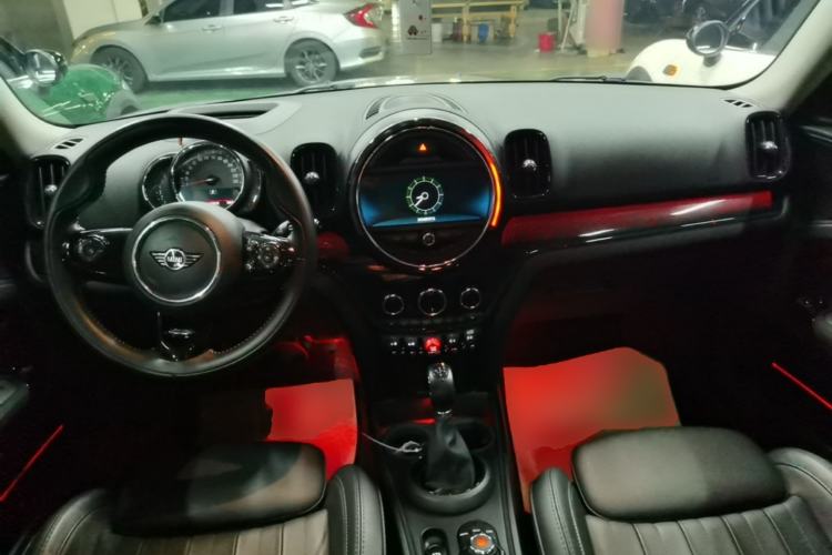 Used MINI Countryman 2018 2.0T COOPER S ALL4 Artist Center Console