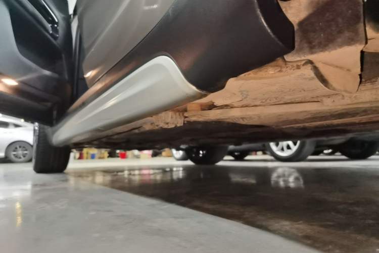 Used MINI Countryman 2018 2.0T COOPER S ALL4 Artist Left Side Sill