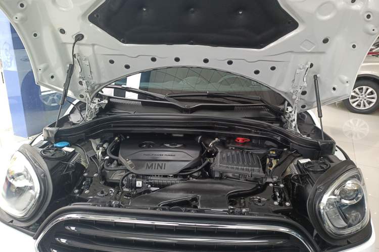 Used MINI Countryman 2018 1.5T COOPER Special Edition Engine Bay