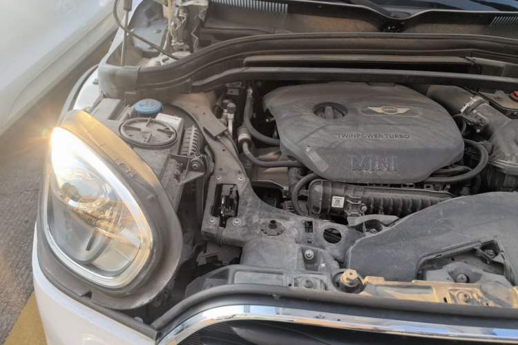 Used MINI Countryman 2018 1.5T COOPER Special Edition Engine Bay Right