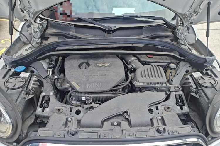 Used MINI Countryman 2018 1.5T COOPER Special Edition Engine Bay