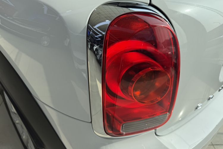 Used MINI Countryman 2018 1.5T COOPER ALL4 Classic Edition Exterior 9
