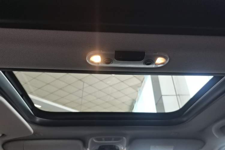 Used MINI Countryman 2018 1.5T COOPER ALL4 Classic Edition Headliner