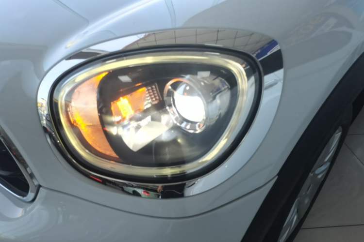Used MINI Countryman 2018 1.5T COOPER ALL4 Classic Edition Left Front Headlight