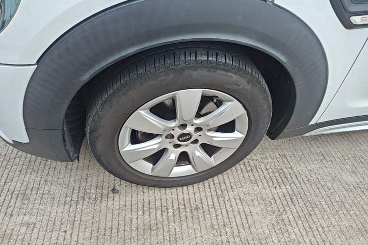 Used MINI Countryman 2018 1.5T COOPER Special Edition Left Front Wheel Hub