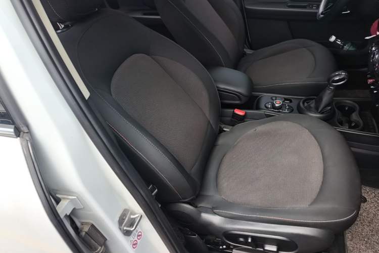 Used MINI Countryman 2018 1.5T COOPER Classic Edition Right Front Seat