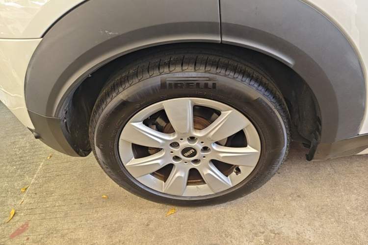 Used MINI Countryman 2018 1.5T COOPER Special Edition Right Rear Wheel Hub