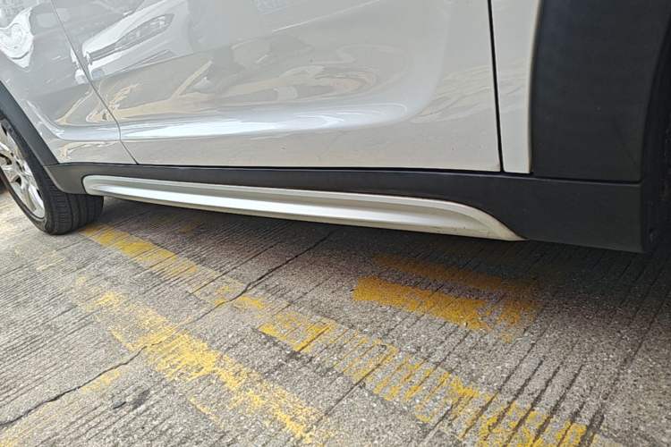 Used MINI Countryman 2018 1.5T COOPER Special Edition Right Side Sill