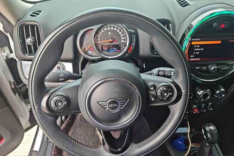 Used MINI Countryman 2018 1.5T COOPER Special Edition Steering Wheel