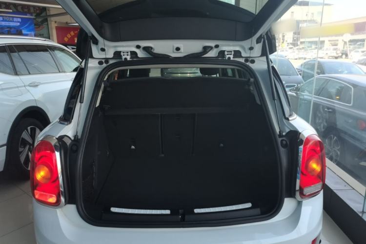 Used MINI Countryman 2018 1.5T COOPER ALL4 Classic Edition Trunk