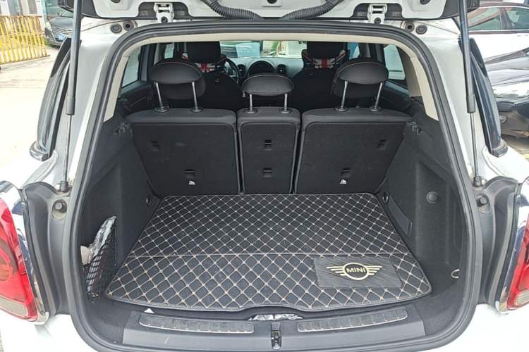 Used MINI Countryman 2018 1.5T COOPER Special Edition Trunk