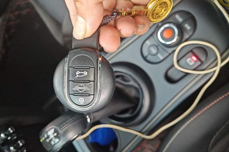 Used MINI Countryman 2018 1.5T COOPER Special Edition Vehicle Key