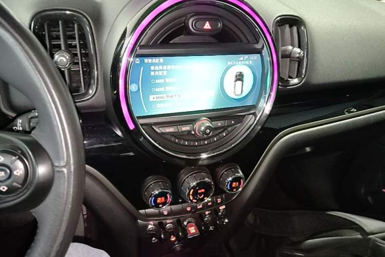 Used MINI Countryman 2019 2.0T COOPER S ALL4 Classic Edition Audio And AC Panel