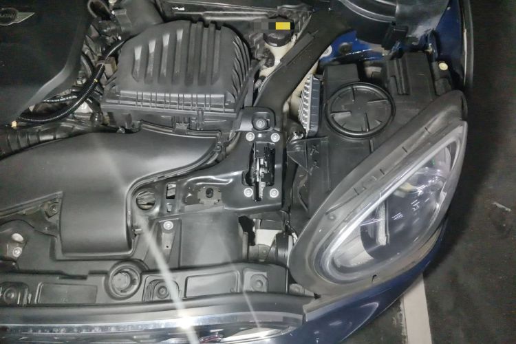Used MINI Countryman 2019 2.0T COOPER S ALL4 Artist Engine Bay Left