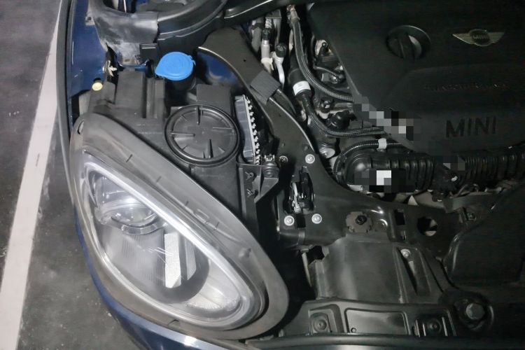 Used MINI Countryman 2019 2.0T COOPER S ALL4 Artist Engine Bay Right