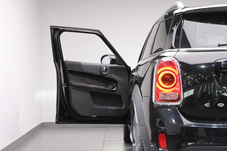 Used MINI Countryman 2019 2.0T COOPER S ALL4 Artist Exterior 8