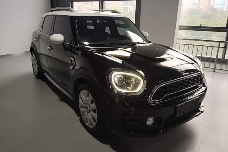Used MINI Countryman 2019 2.0T COOPER S ALL4 Classic Edition Front Right 45 Deg