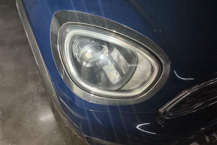 Used MINI Countryman 2019 2.0T COOPER S ALL4 Artist Right Front Headlight